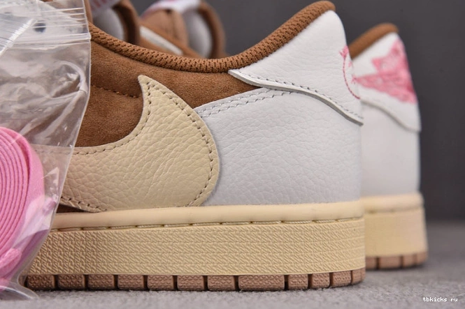 Rep TB x 1 Travis DM7866-106 Scott OG SP Low AJ 0717